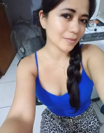 Mi tia es una puta infiel cover image