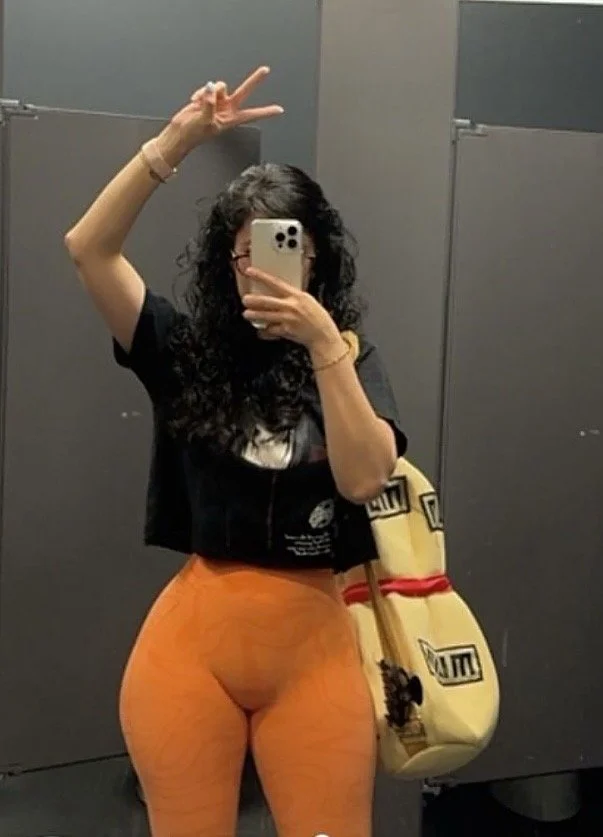 Chi weeb thicc just like mom image 6