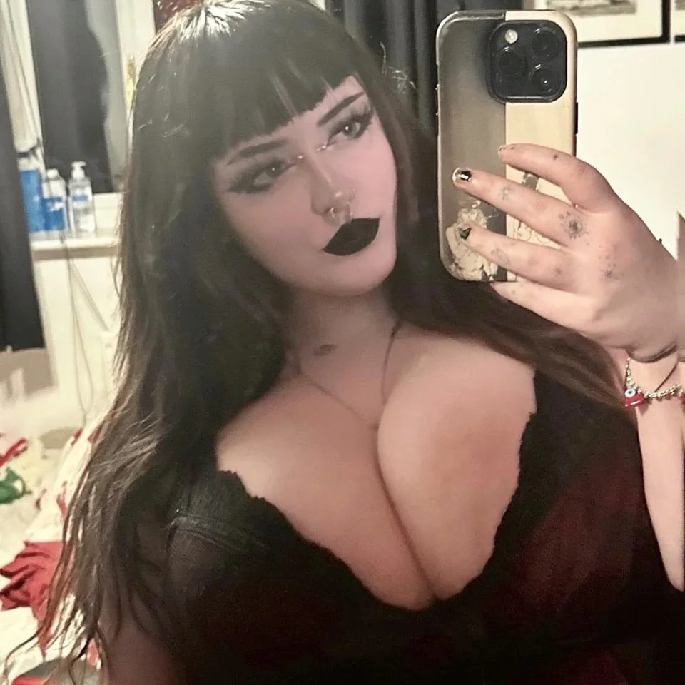 emo MASSIVE tits image 8