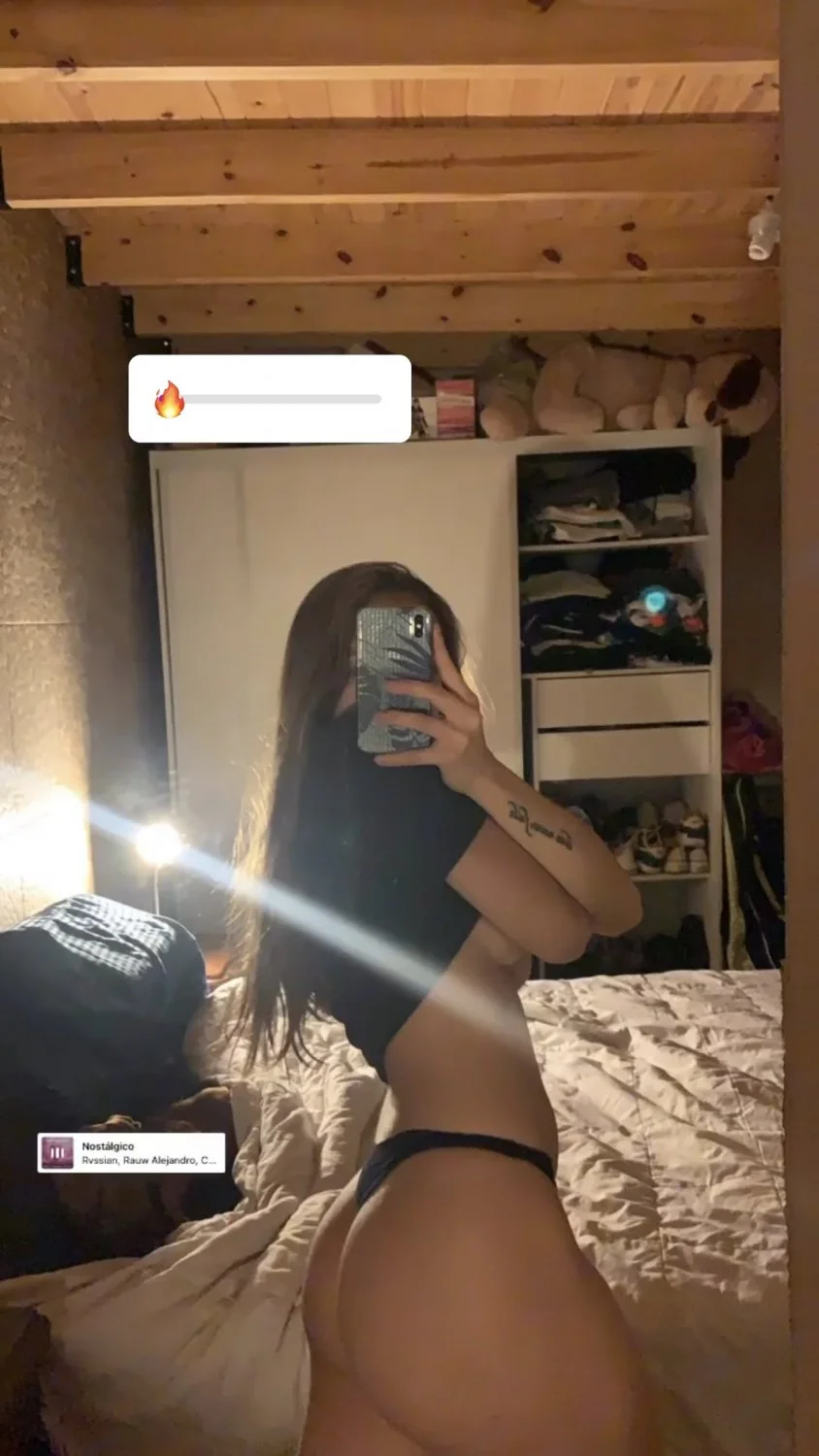 Nudes y mejores amigos image 24