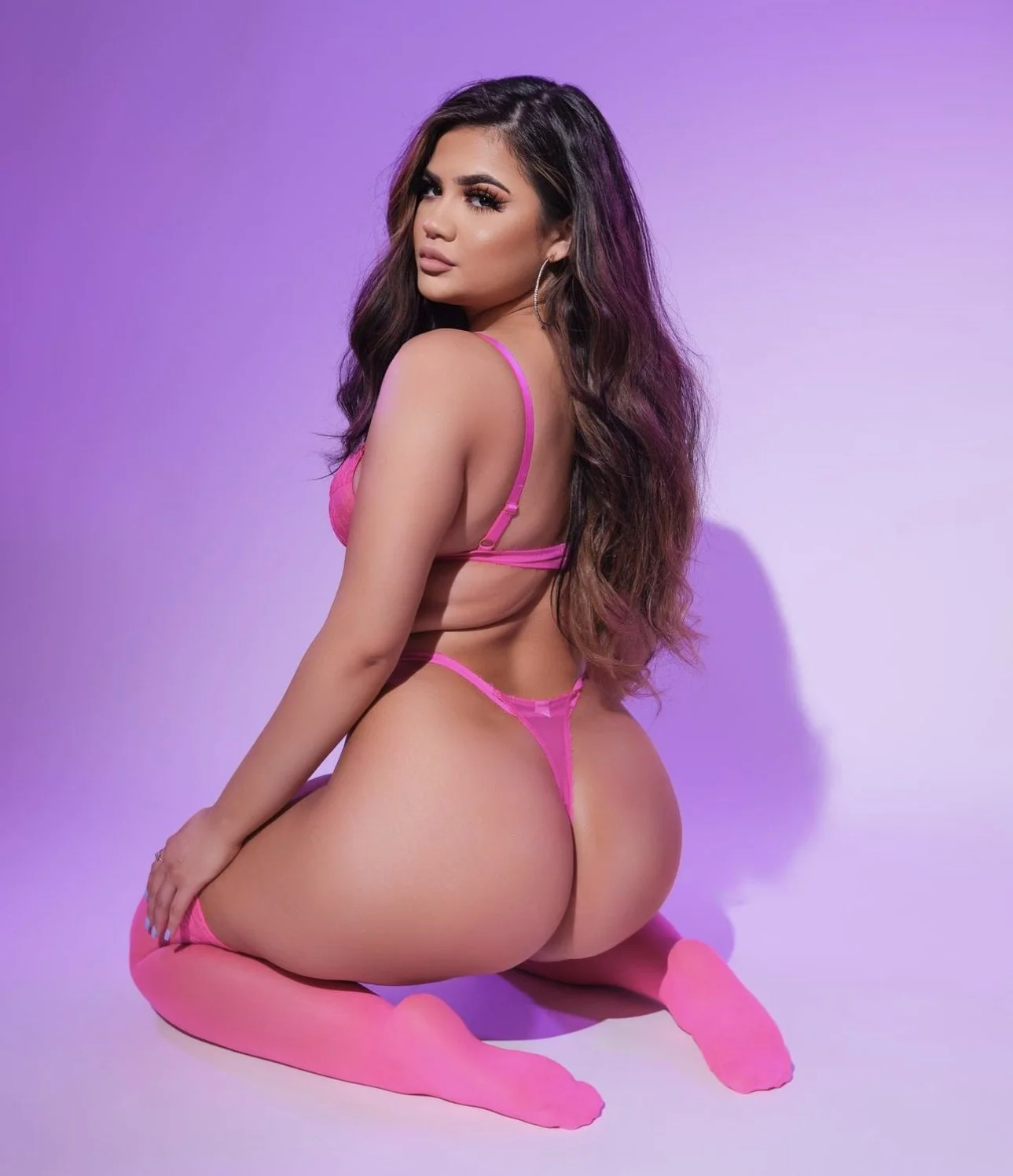 Slutty thicc Latina babe image 29