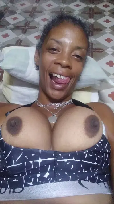 QUIEN ME LAS LLENA DE LECHE PAPIS cover image