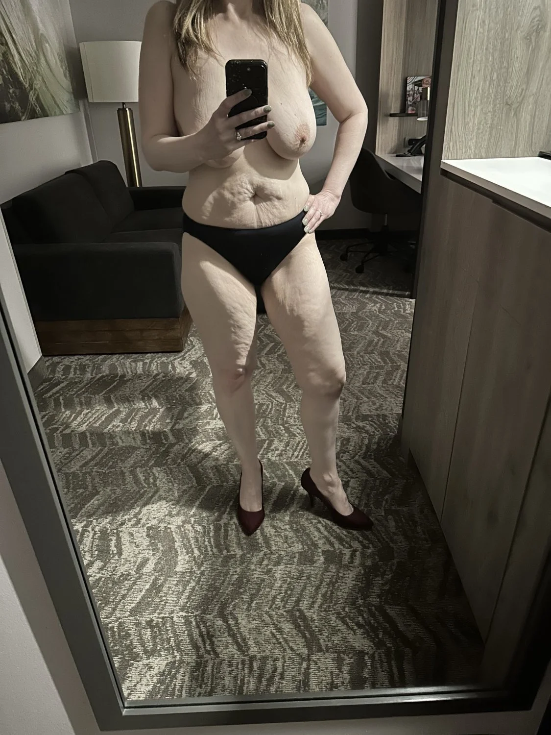 Whore Cynthia image 14