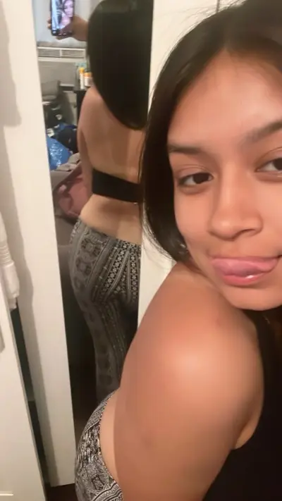 Cheating Baddie Latina teen anal slut leaked who knows her cover image