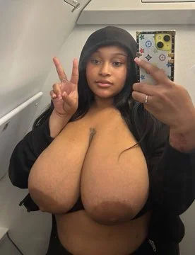 GosItLTWQAATo9x image 2