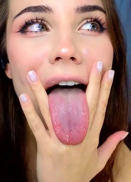 The Oral Queen image 16