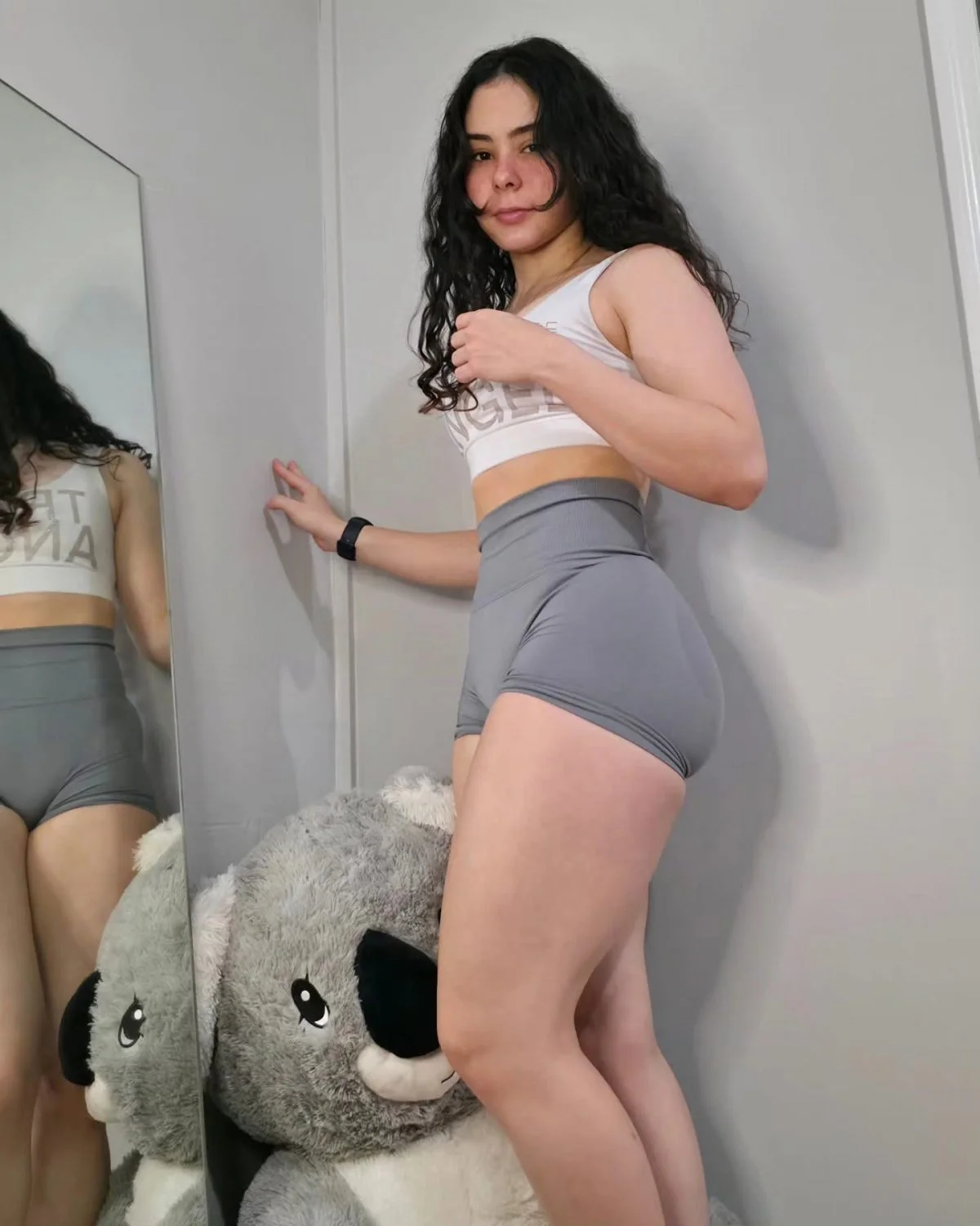 Y esta belleza y ese culote que tiene image 7