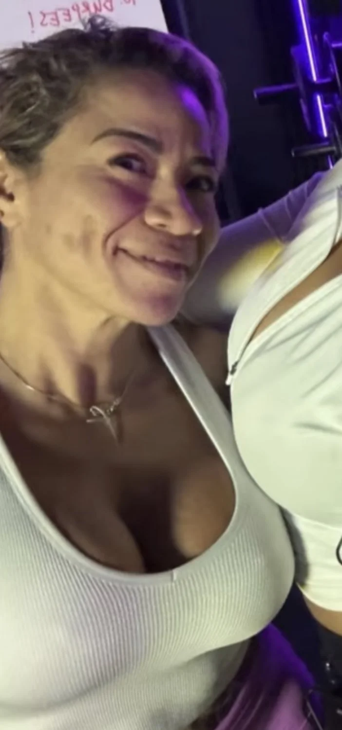 Would yall fuck this milf with huge tits ? main image