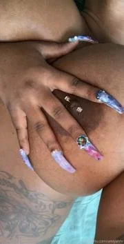 Beautiful Nipples 🇧🇸 image 1