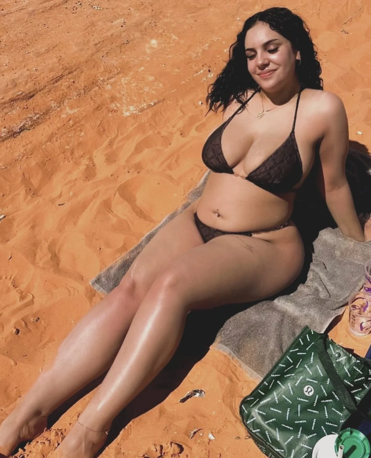 Pawg Latina image 5