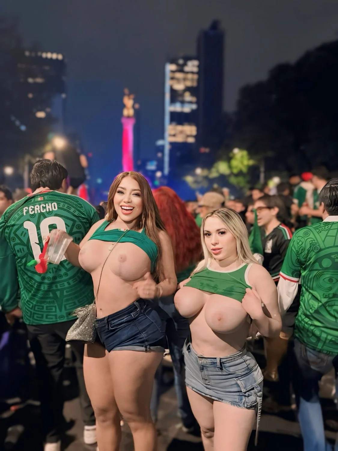 Chichis pa la banda de putitas mexicanas image 1