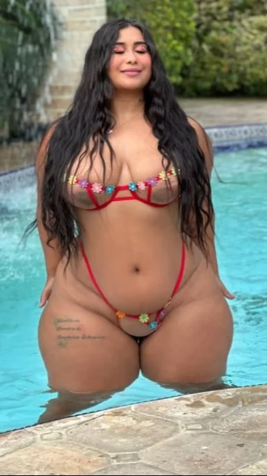 Lopez > Thick Beauty image 42