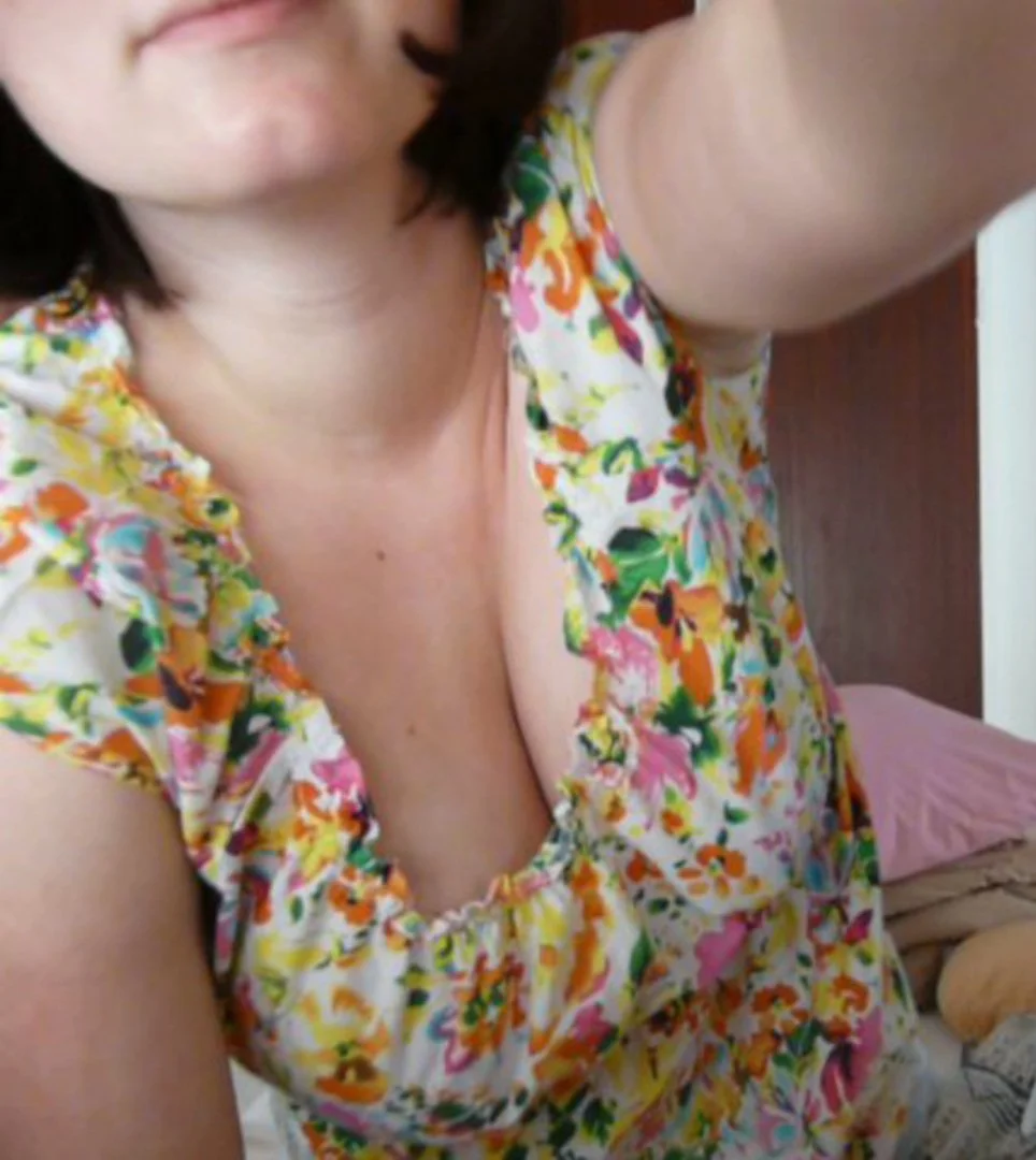 Big Titty German slut Leaked image 40