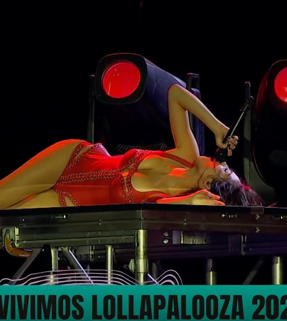Olivia Rodrigo sexy live 785j5 image 8