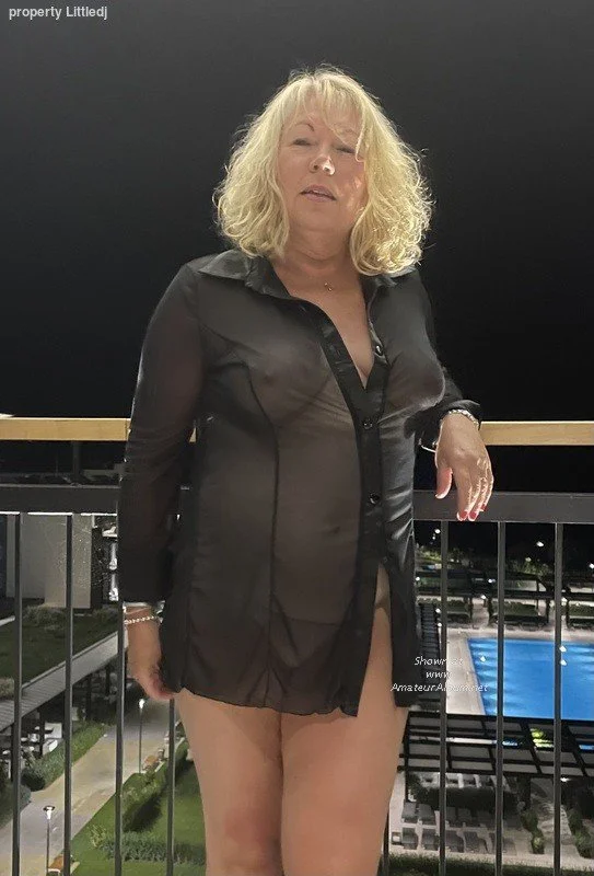 Milf - Vicky image 6