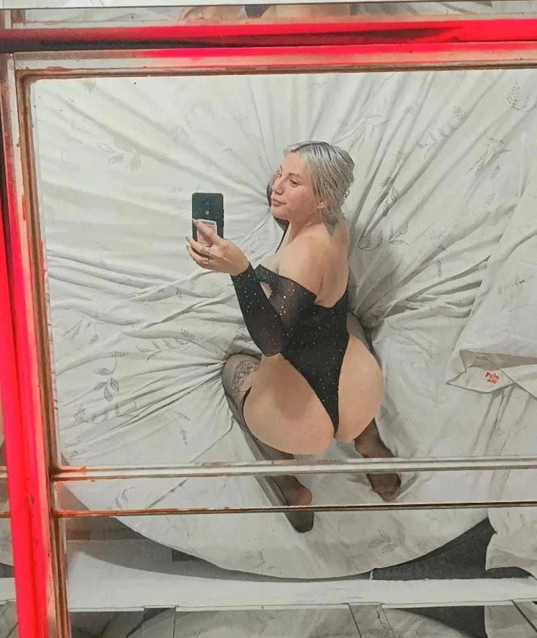 Rubia trola infiel image 16