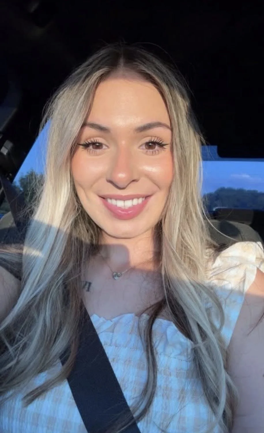 Gorgeous cute latina image 7