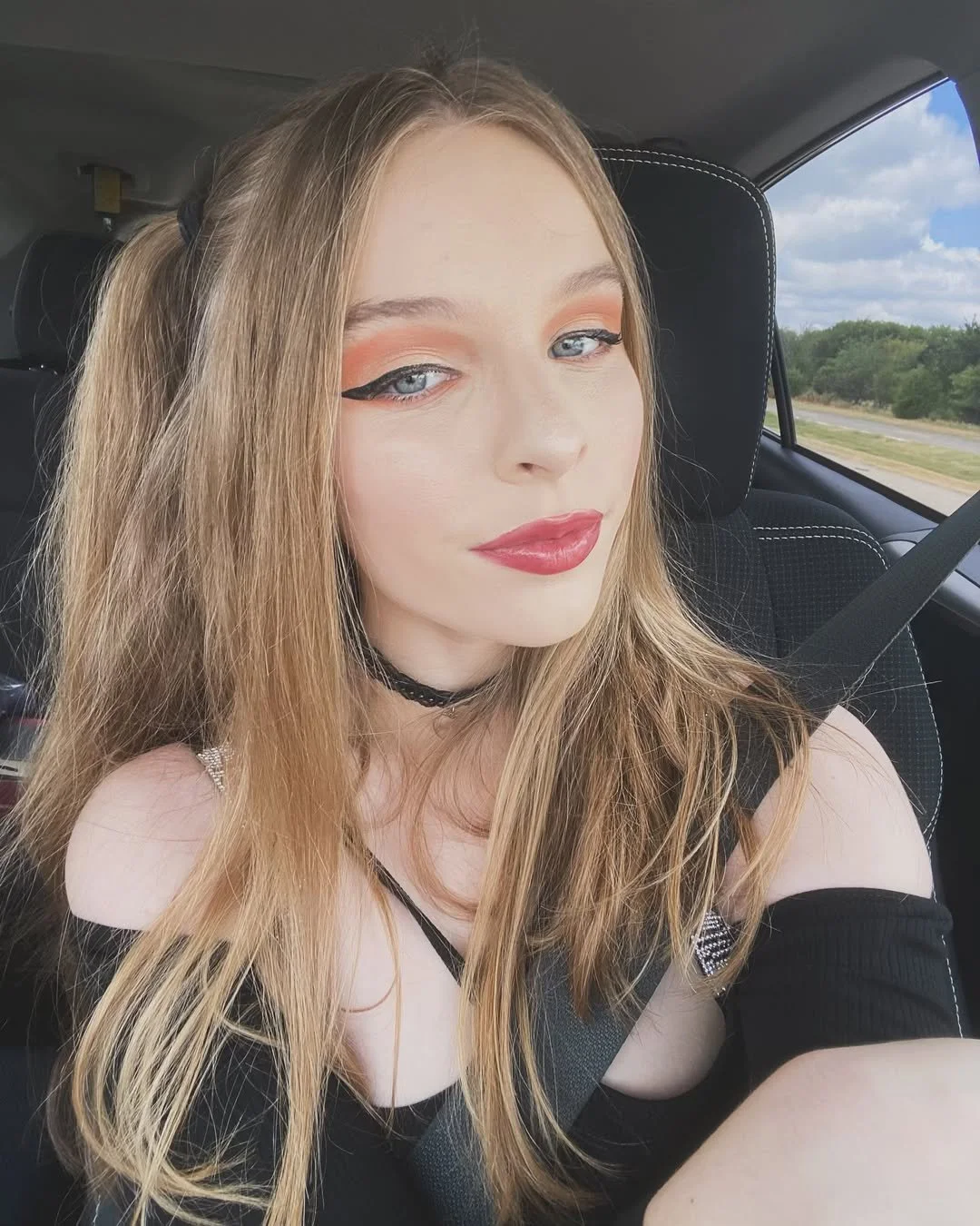 Emily image 10