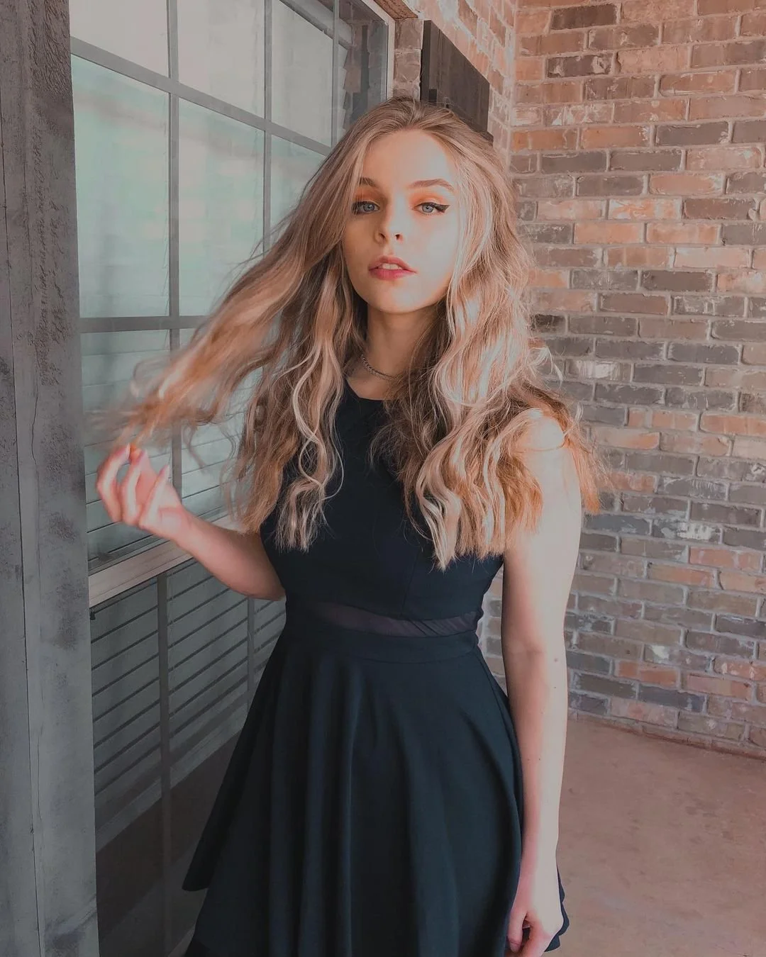 Emily image 13