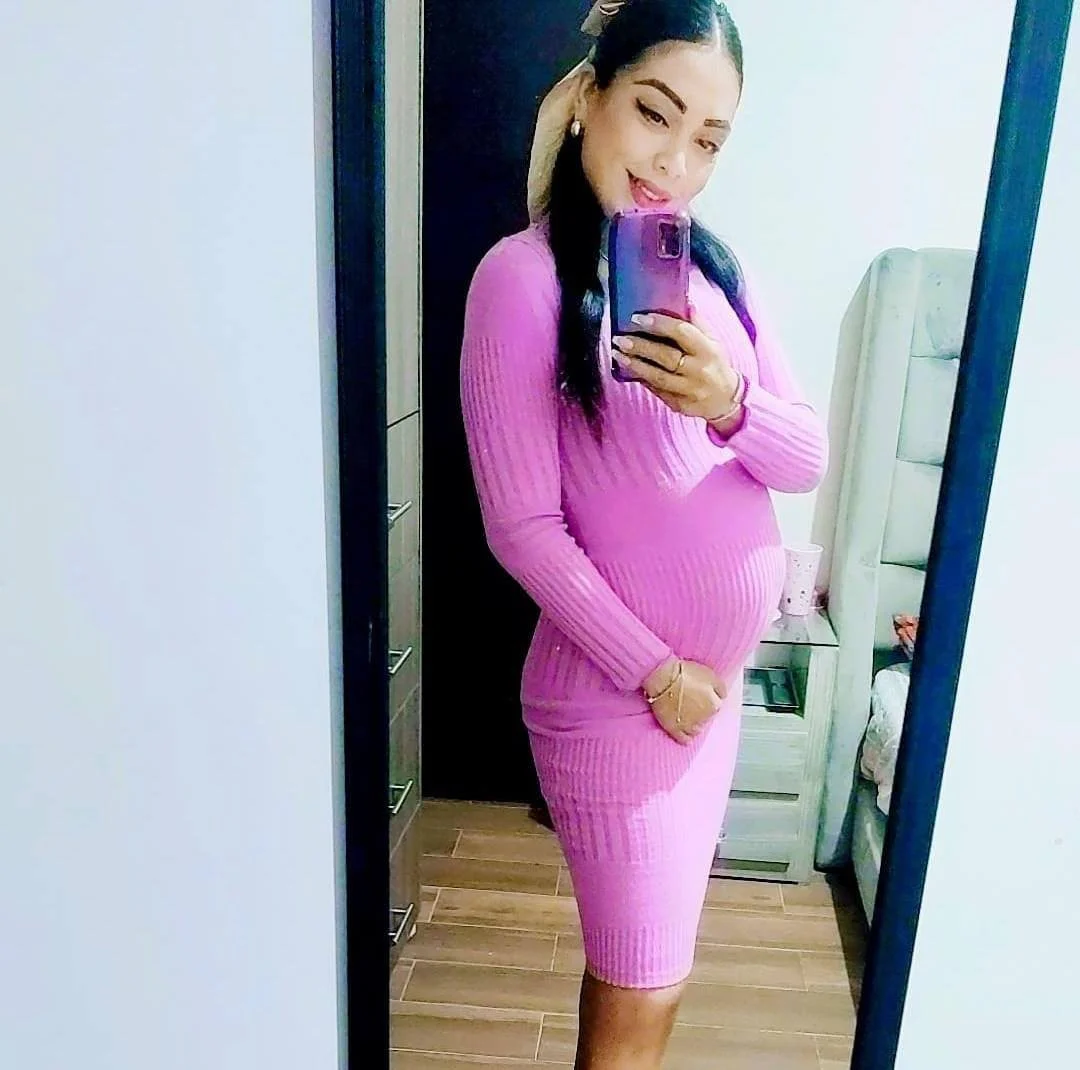 Linda embarazada manda su novio image 5