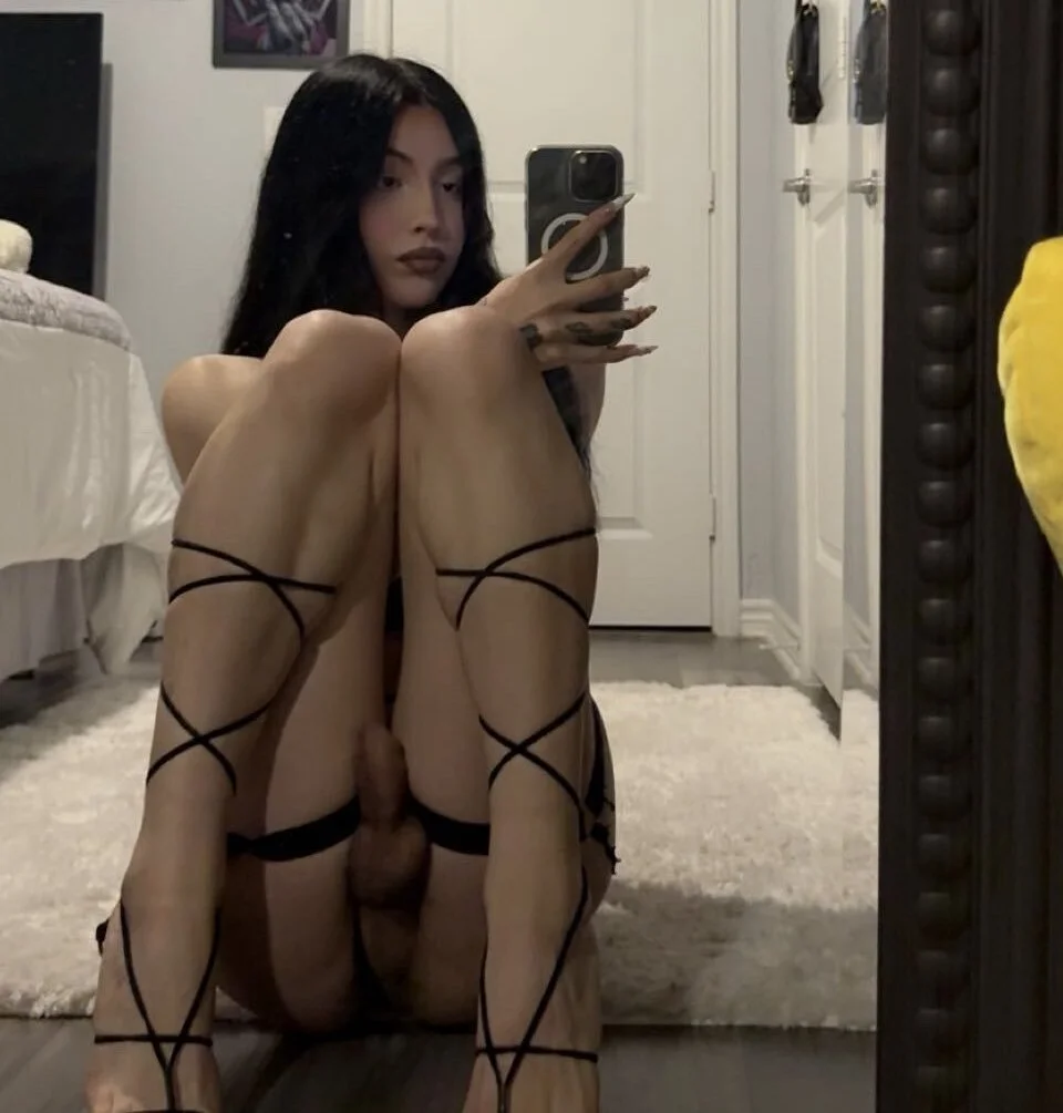 Zoey hermosa Trans image 7