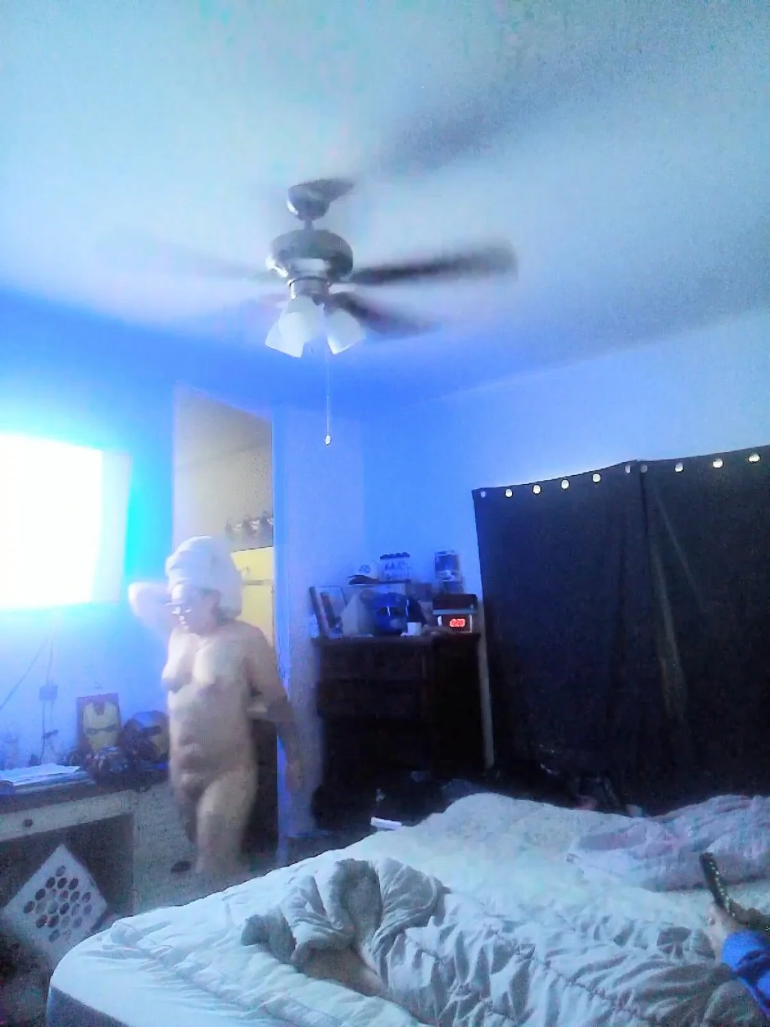 Shower Voyeur image 1