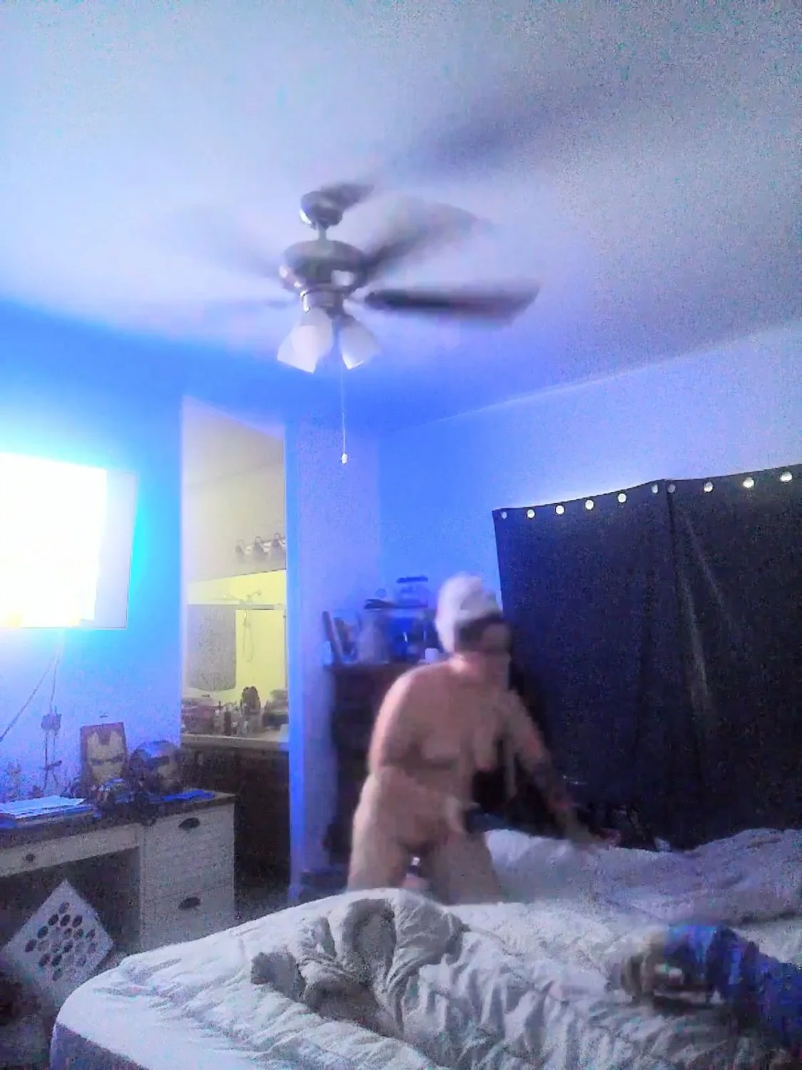 Shower Voyeur image 8