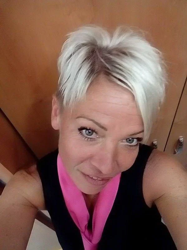 Fit German MILF image 43