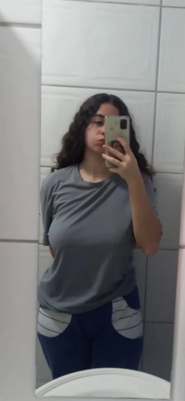 Novinha quis se exibir para desconhecido... main image