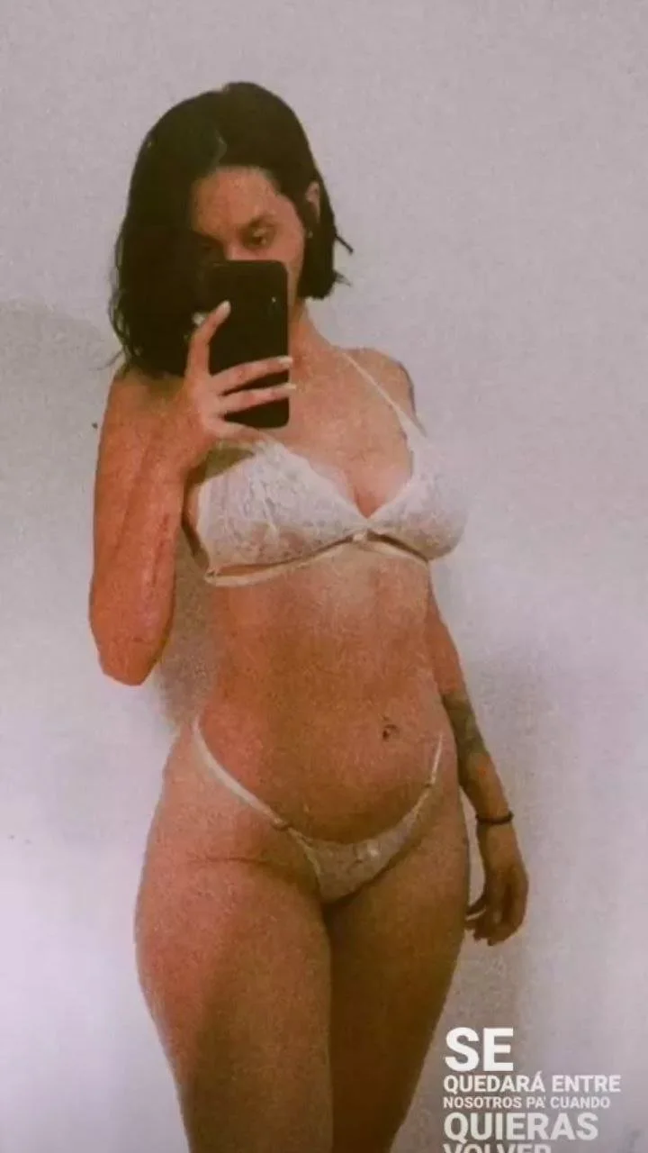 Blanca linda flaca sexy con enormes tetas deliciosa culona image 10