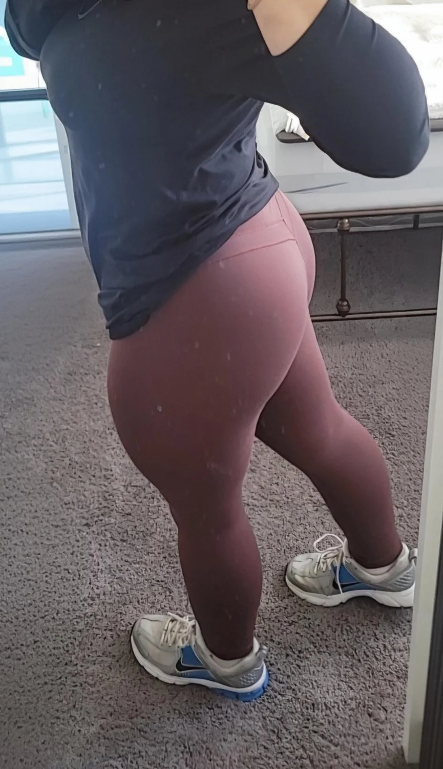 Big ass hotwife check out her videos on manyvids image 26