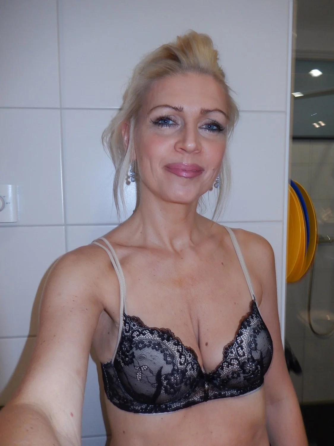 Sexy Blonde Milf (5/6) image 28