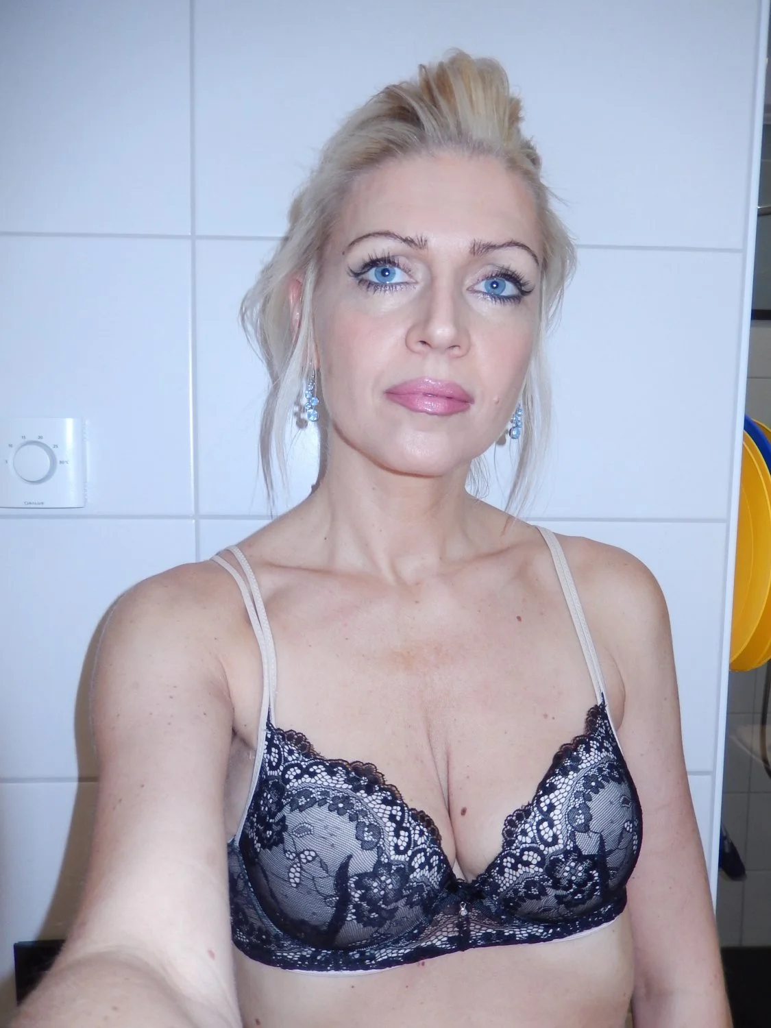 Sexy Blonde Milf (5/6) image 30