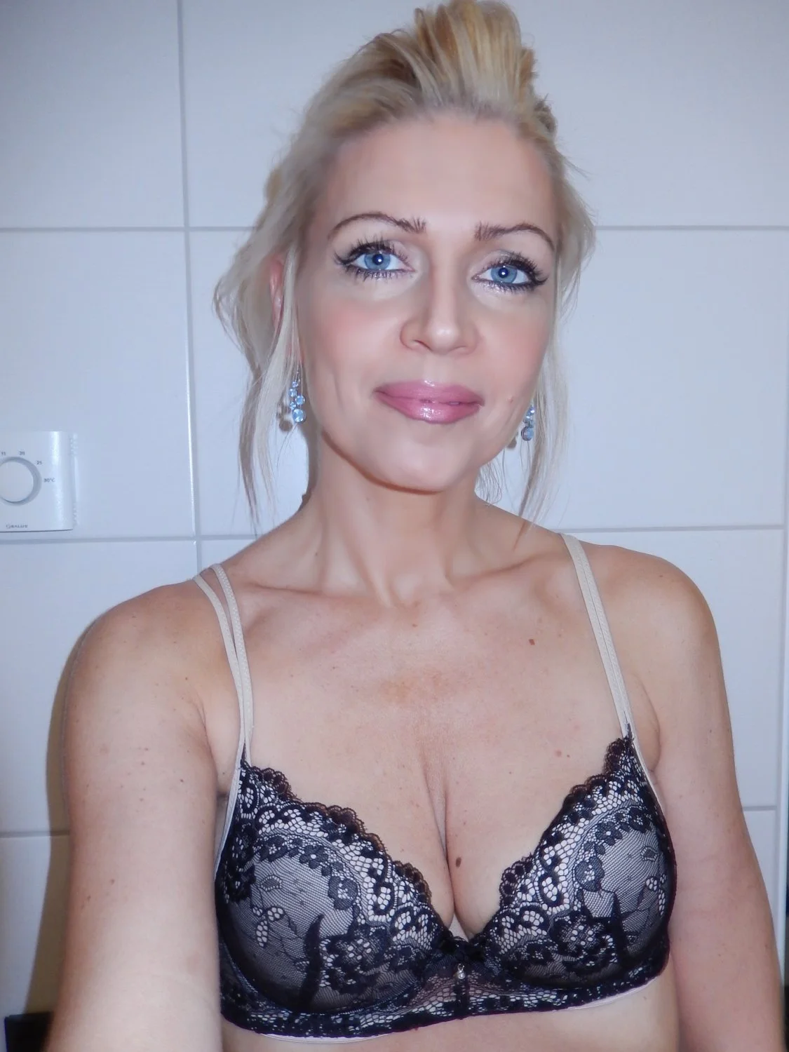 Sexy Blonde Milf (5/6) image 34