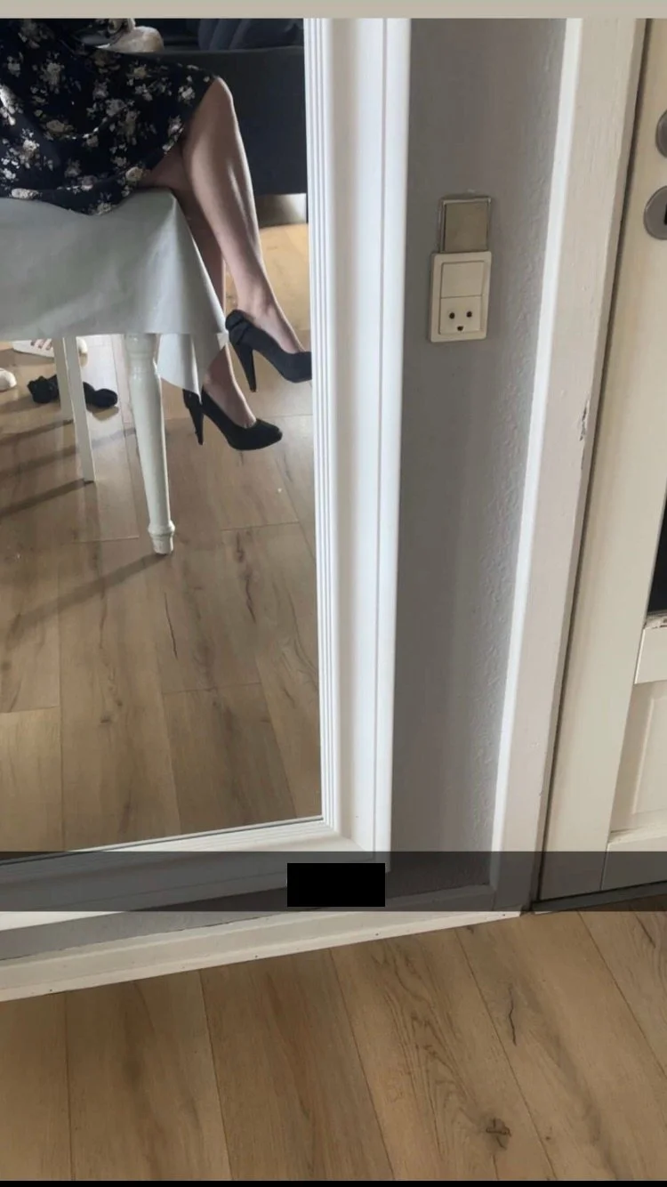 Friends gf pretty feet image 11
