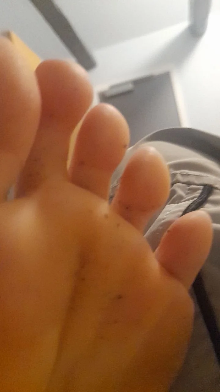 Friends gf pretty feet image 8