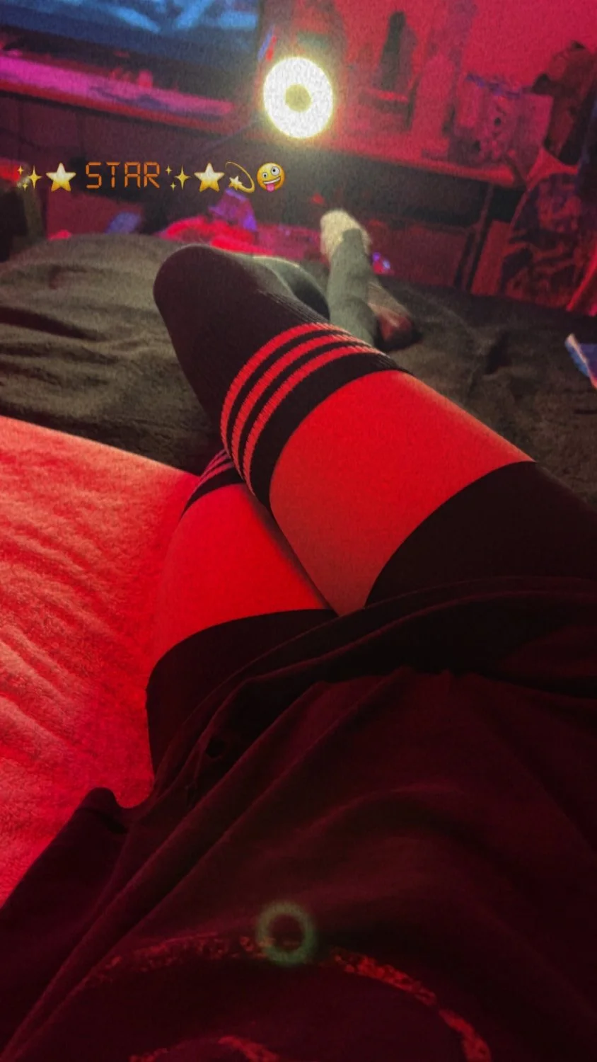 Bored trans fem got bored and needs your help 🤭😏😝 image 3