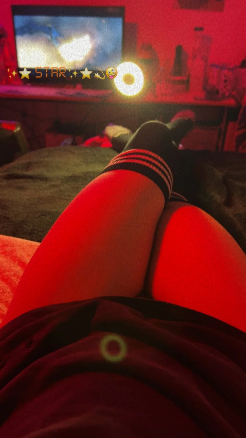 Bored trans fem got bored and needs your help 🤭😏😝 image 4