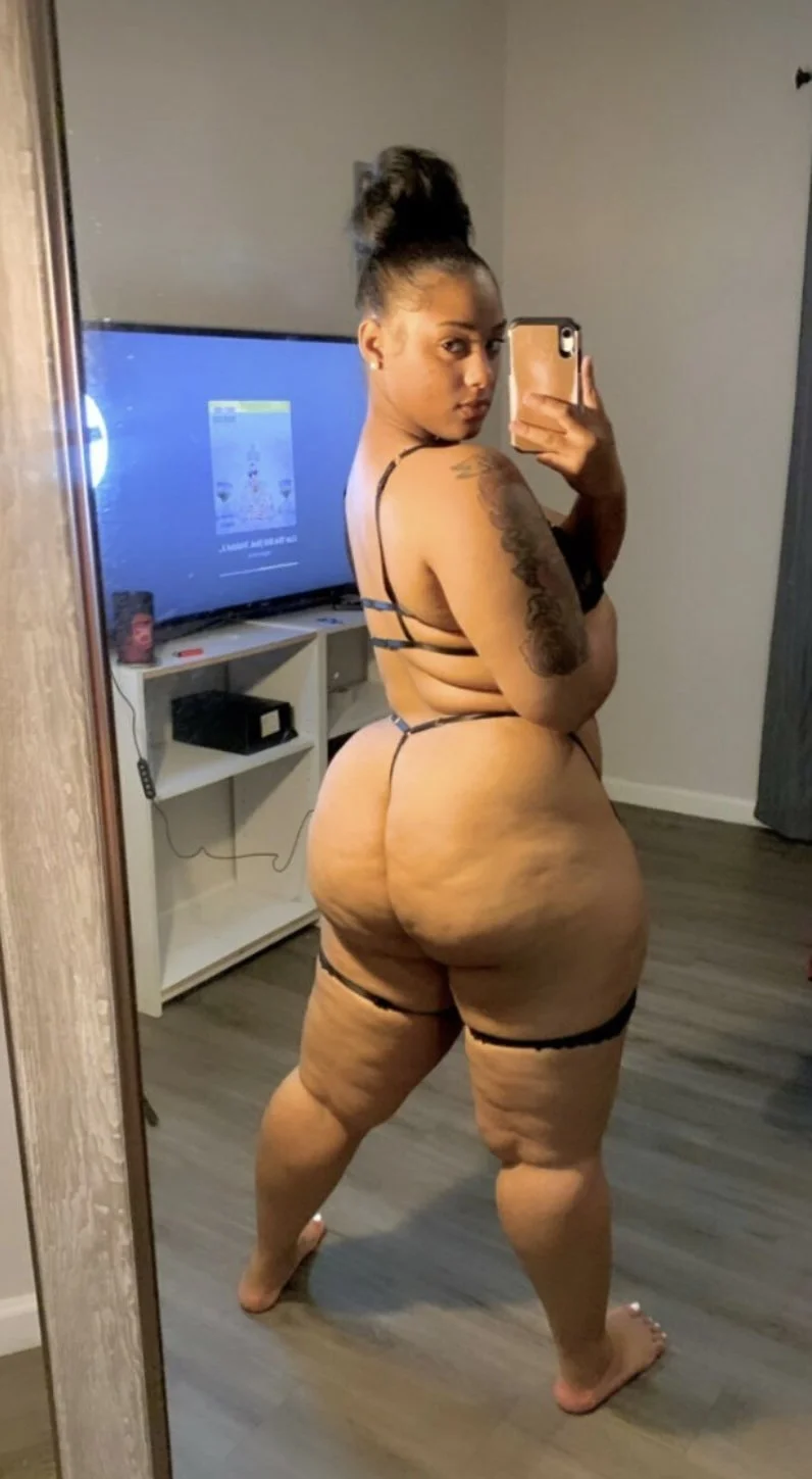 Thicc baddie image 7