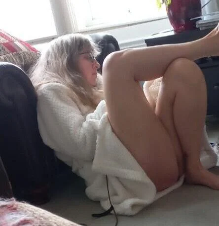 FULl NAKED STEPHANIE image 18