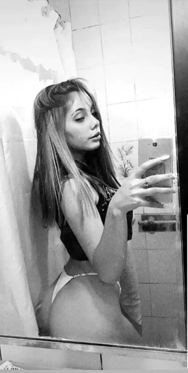 Culona muy sexy image 2