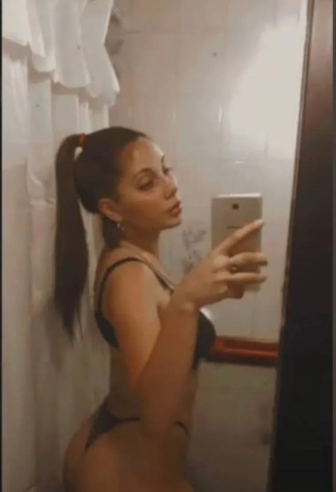 Culona muy sexy image 3