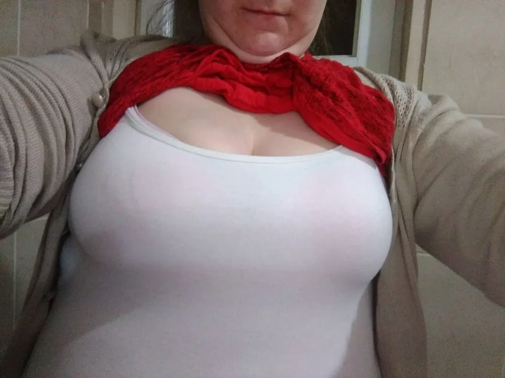 turkish hijabi milf has huge boobs image 37