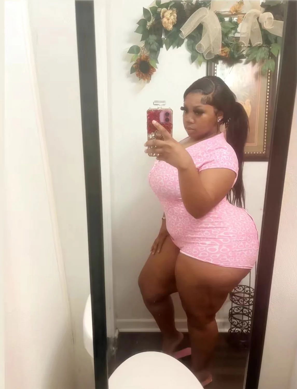 Fat booty yonna🥵🍑 image 3
