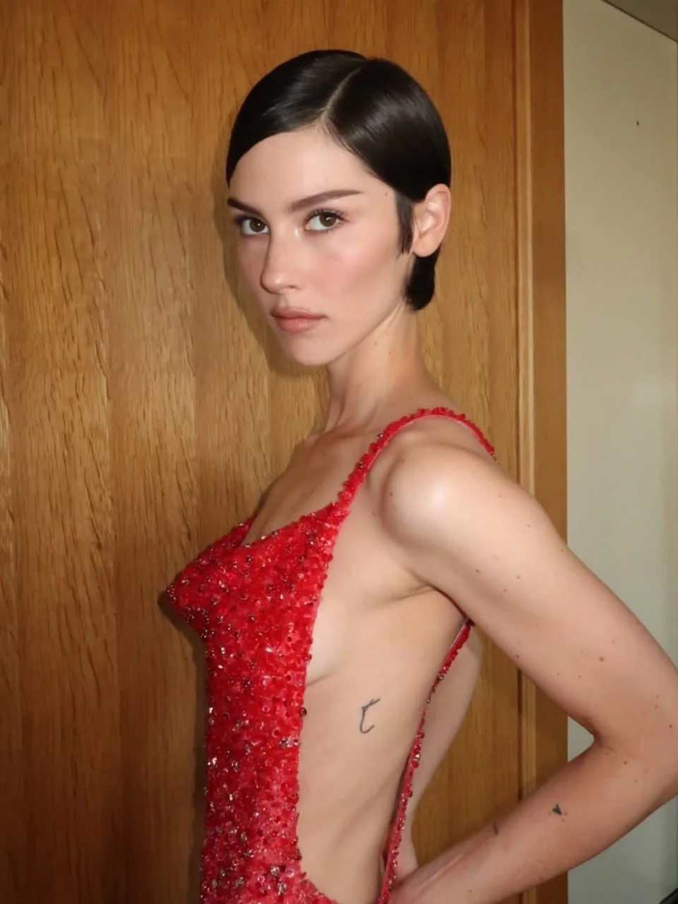 Gracie Abrams sideboob is my kryptonite… image 1