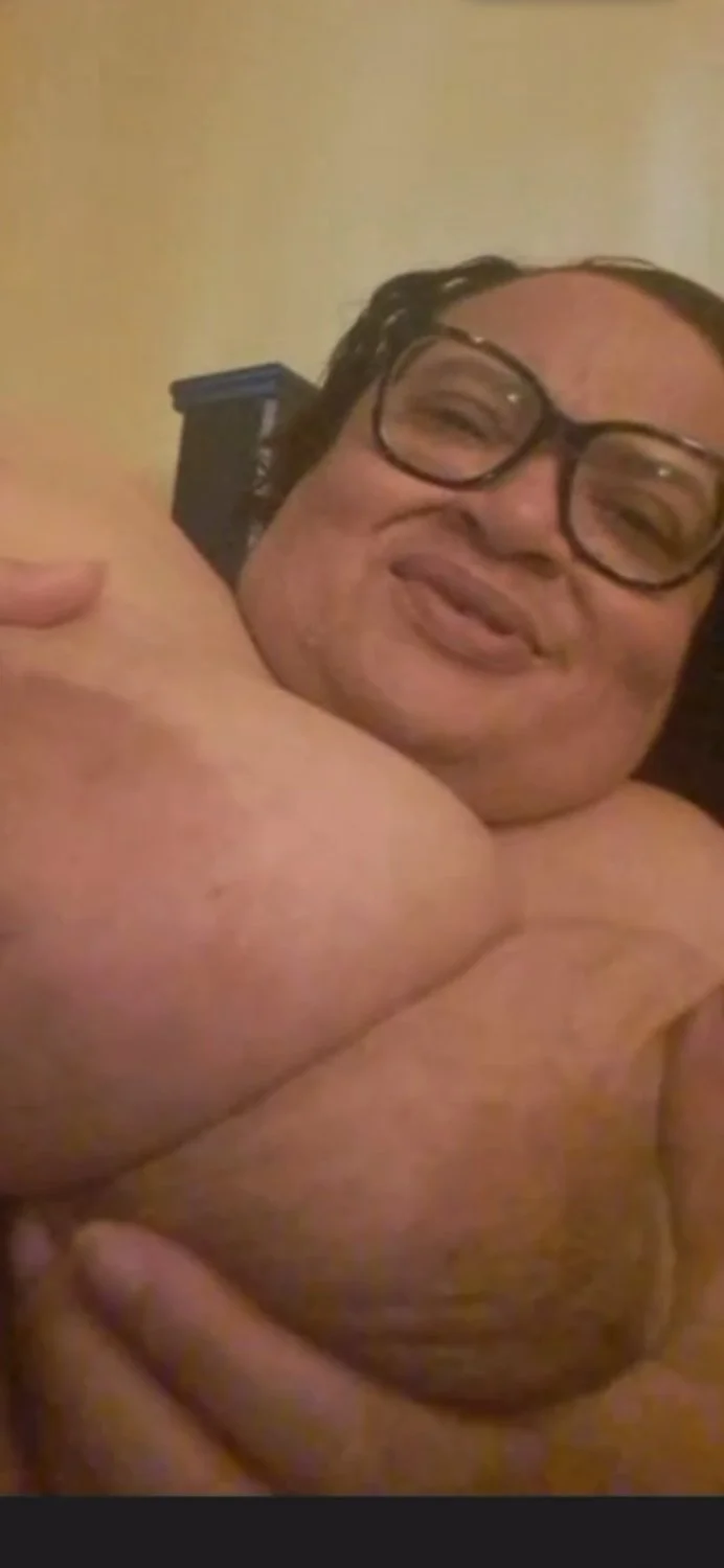 My aunty is so sexy image 1