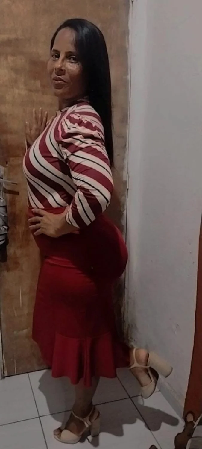 Cretinha deliciosa do rabao gg o crente que eu queria comer image 3