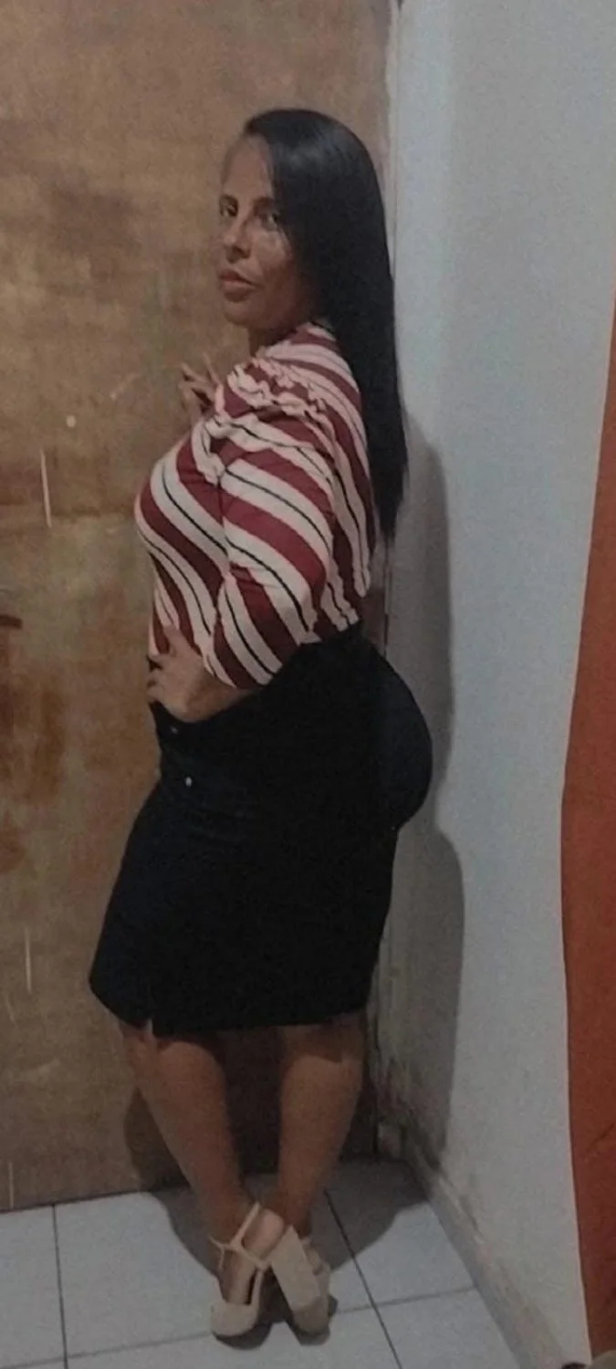 Cretinha deliciosa do rabao gg o crente que eu queria comer image 7