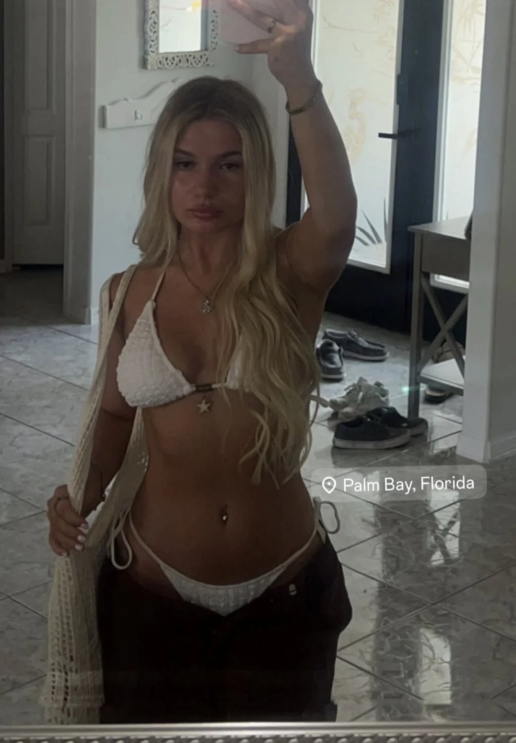 Submission 210: Users Blonde College Irl image 11