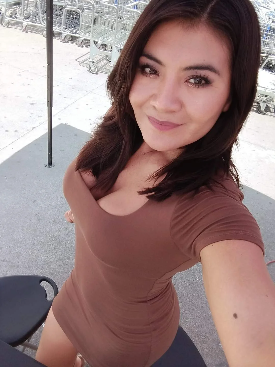 Edecán madura mexicana image 17